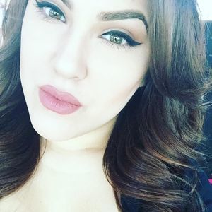 Meet your Posher, Janaya